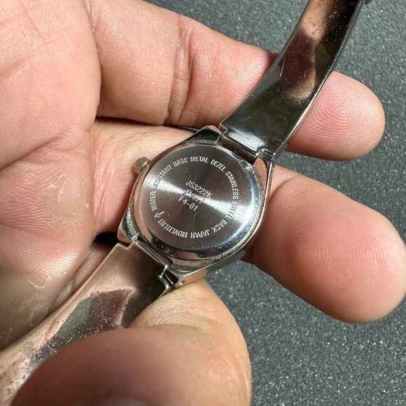 JACLYN SMITH Ladies Diamond Quartz Watch Silver Tone Black Dial Working - Picture 9 of 9